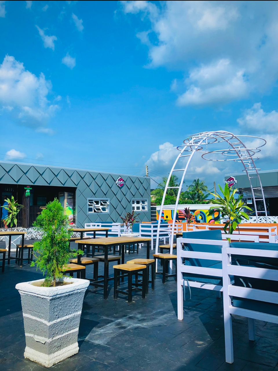 Circle Vip Lounge 8YNo59vhwCx_4kOU9kq5lJ2rEAILhZKdGdQ58Gk9CKgjvSST2np1aacz2J150ZnelG0NF01McPM3V-2W=s0