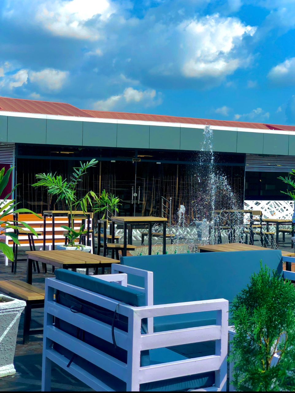 Circle Vip Lounge UPmOzhLAcXy4Xb36ymmYWvkPka--gzNCBj7_8fex4bT8-tn0ALUgOIn5L-Y1183PUr7UO_9R5KQthOsv=s0