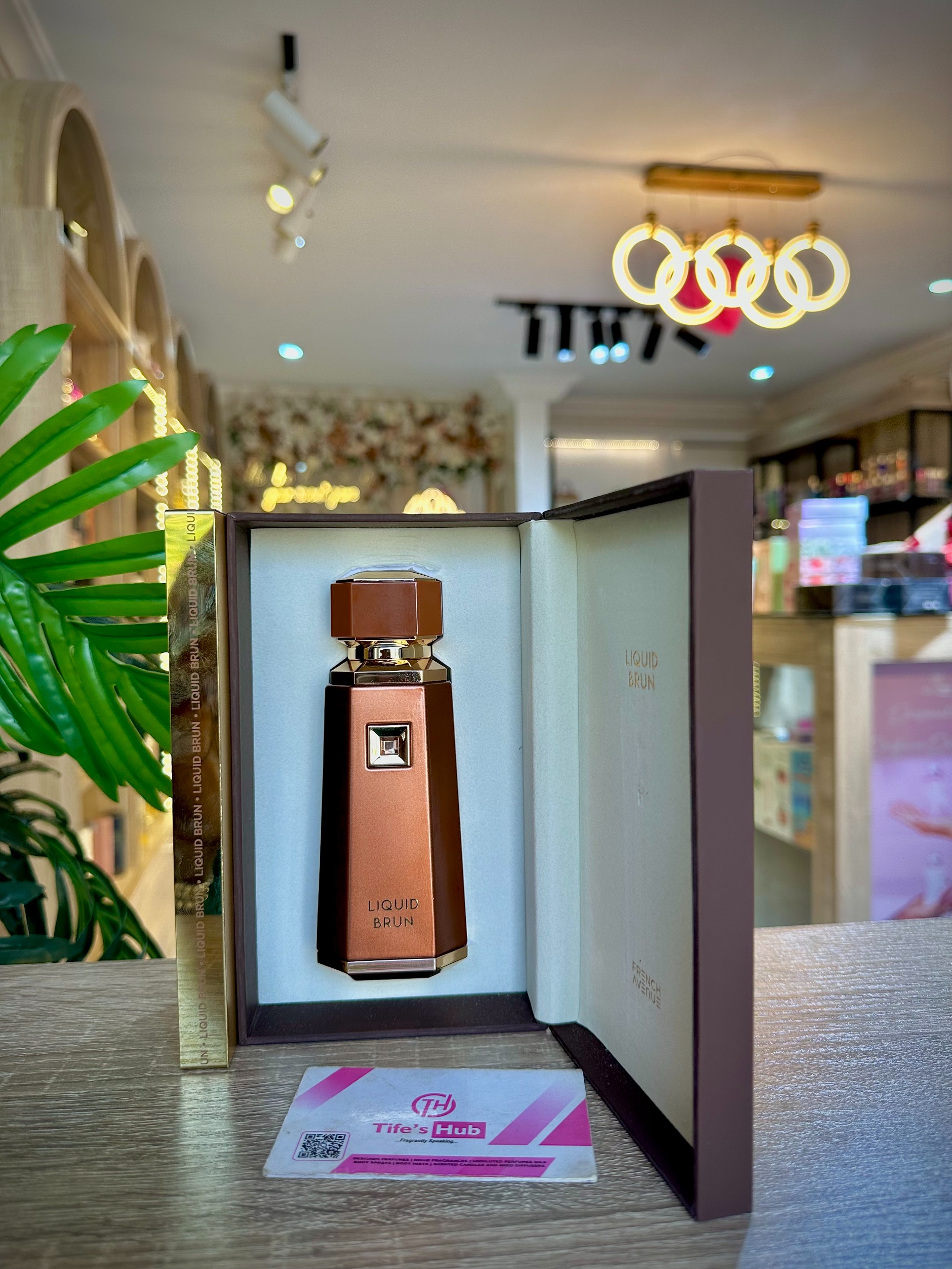 Tifes Hub Perfumes 545_L0R9-jiiYCXJEY6NQBwqzHtraqGH1SySbRMCtMXyjPQWcRxk07N_KIIv52ydQCVZhgHW8XiPbZxdGW2B=s0